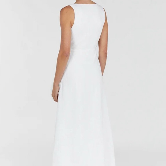 Dissh Shannon Linen Midi Dress. - Picture 3 of 6